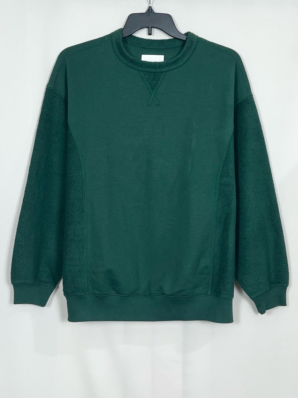 Aerie Women’s Très Chic
Chenille Sweatshirt Rugged Green Color Size S